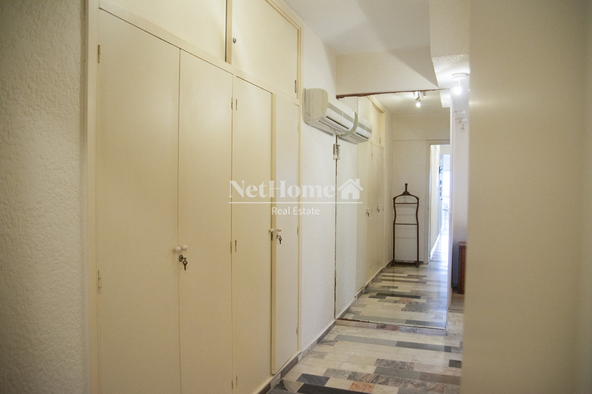 Apartamento ID.344 - Península Departamento de 3 dormitorio con parrillero ultimo piso frente al mar.