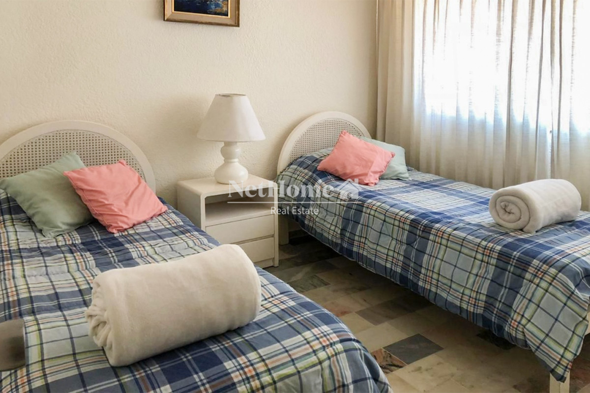Apartamento ID.344 - Península Departamento de 3 dormitorio con parrillero ultimo piso frente al mar.
