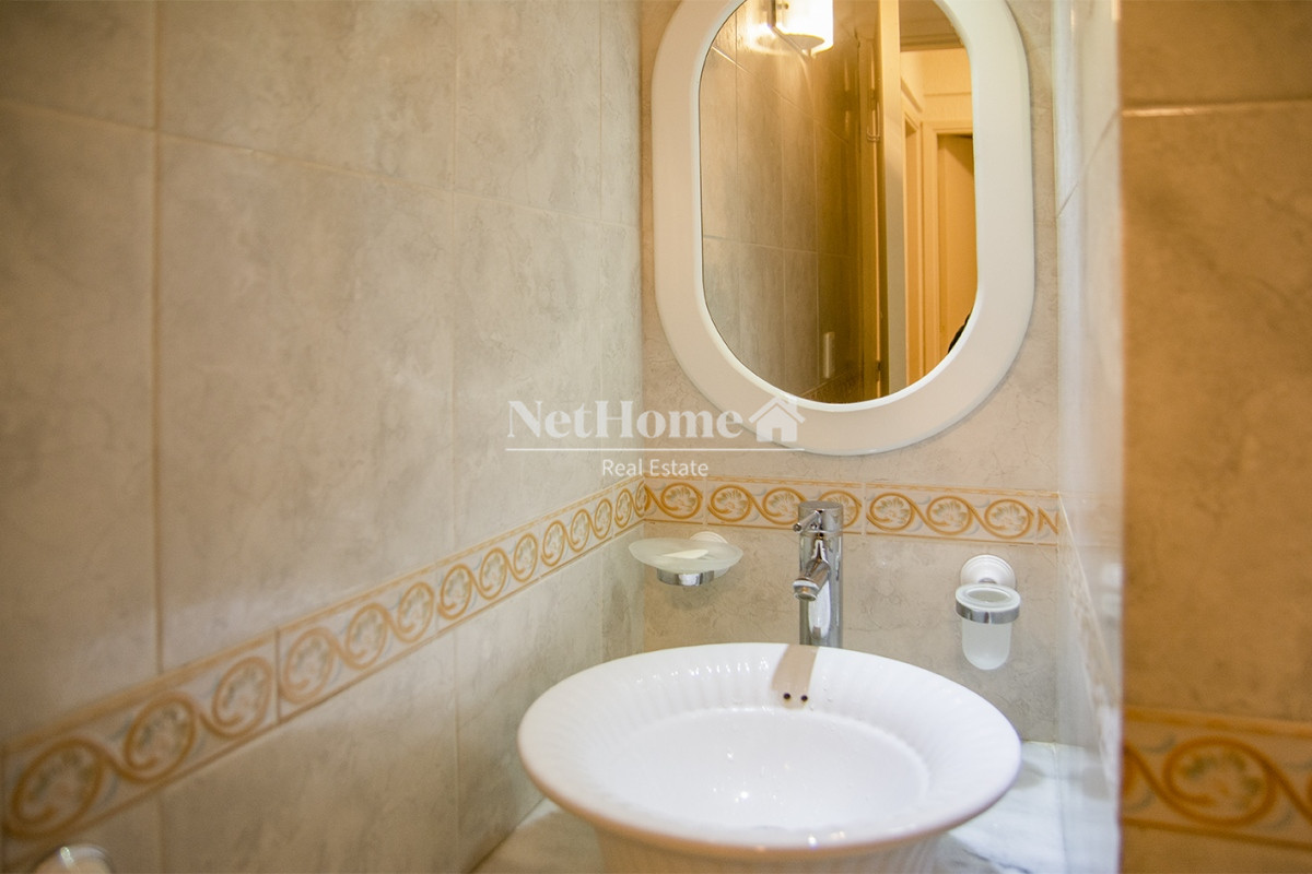 Apartamento ID.344 - Península Departamento de 3 dormitorio con parrillero ultimo piso frente al mar.
