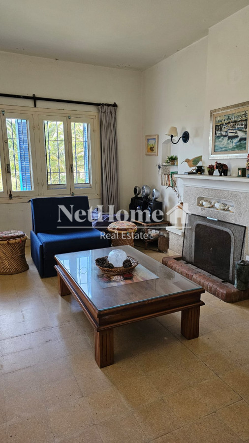 Casa ID.49 - Importante residencia frente al mar en venta.