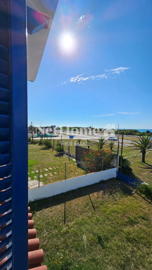 Casa ID.49 - Importante residencia frente al mar en venta.