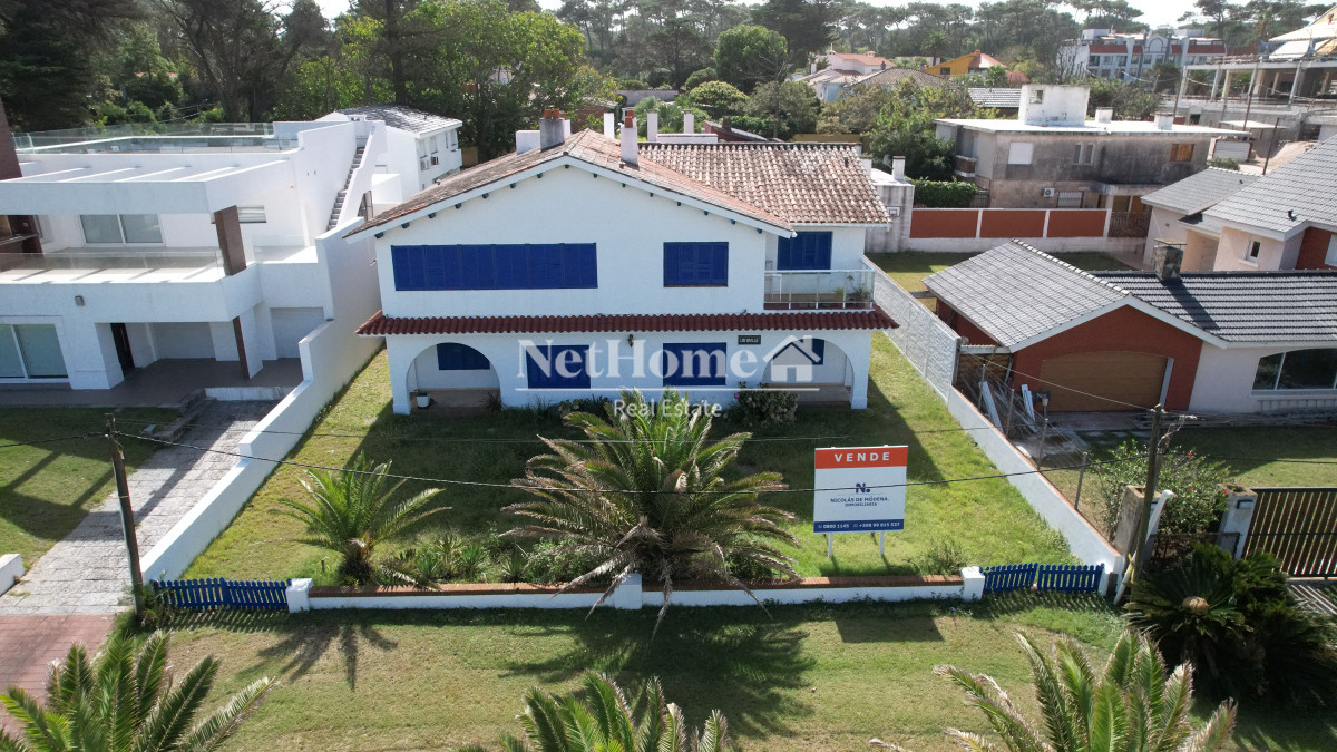Casa ID.49 - Importante residencia frente al mar en venta.