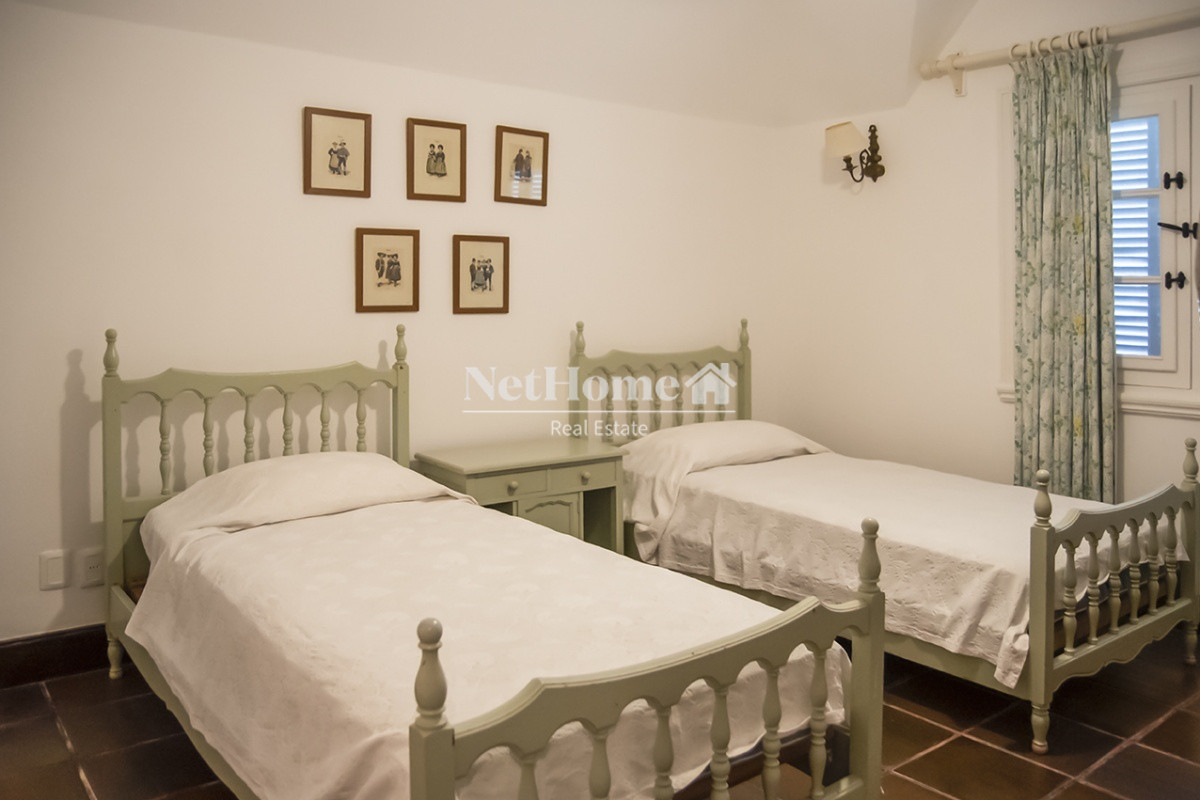 Casa ID.40 - Golf Casa 5 Dormitorios en Suite Muy amplio terreno