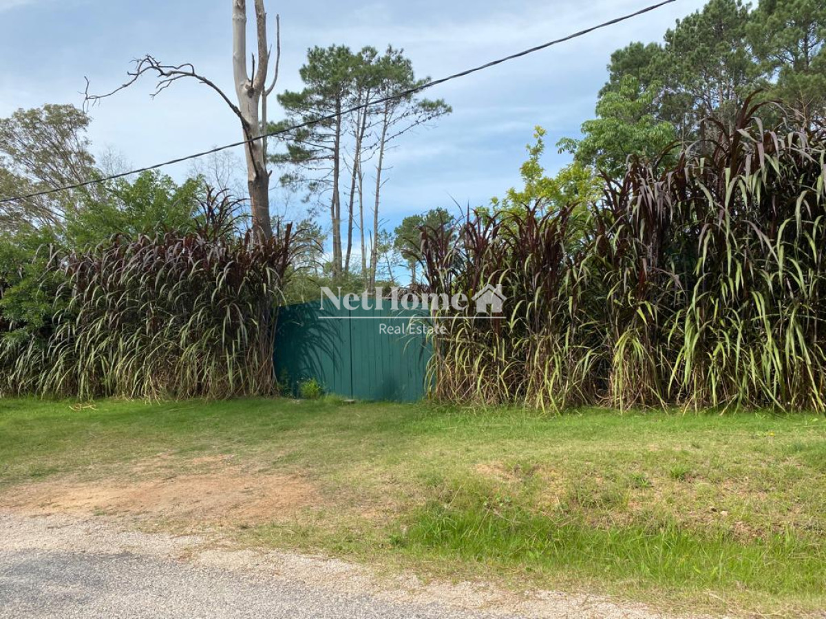 Terreno ID.252 - Zona Golf Terreno 1000m2 cercado.