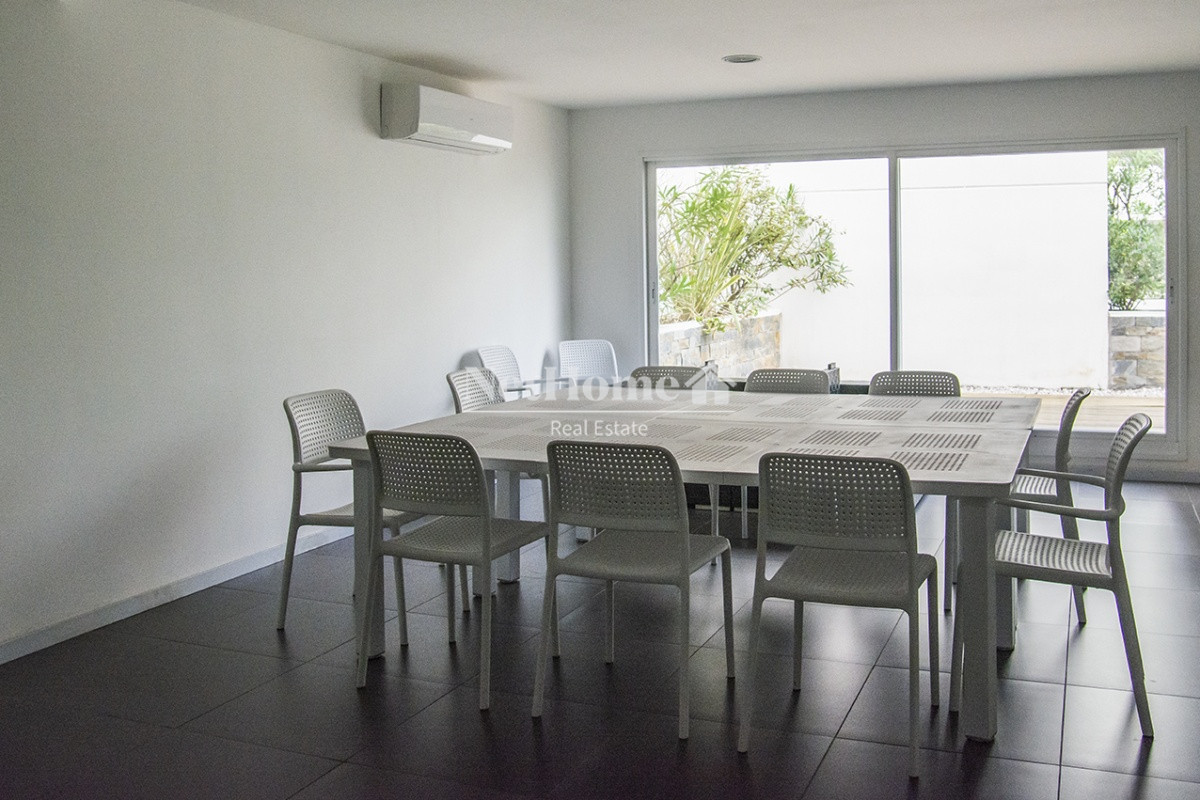 Apartamento ID.221 - Playa Brava Apartamento 3 dormitorios Frente al mar