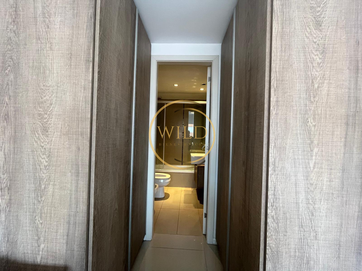 Apartamento ID.2355 - Apartamento en Venta de 2 dormitorios a cuadras del Puerto , Punta del este 