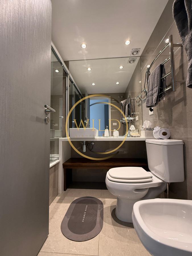 Apartamento ID.2379 - En venta apartamento de 2 dormitorios en suite en Mansa, Punta del Este.