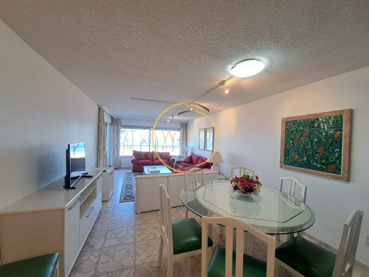 Apartamento ID.2245 - Apartamento en Venta de 2 dormitorios en Edificio I´marangatu, Playa Mansa , Punta del Este