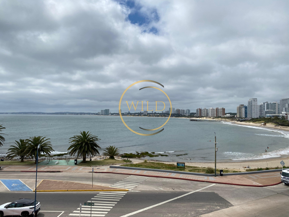 Apartamento ID.2602 - Vende apartamento con vista al mar de 3 dormitorios, Punta del Este
