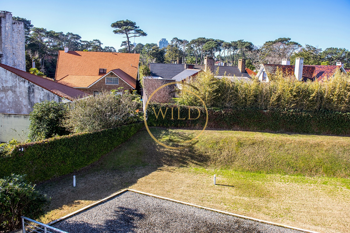 Apartamento ID.2367 - Departamento de 2 dormitorios en venta proximo a Playa Mansa, Punta del Este