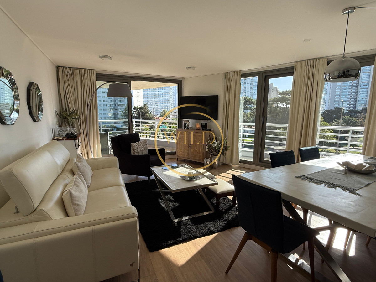 Apartamento ID.2379 - En venta apartamento de 2 dormitorios en suite en Mansa, Punta del Este.