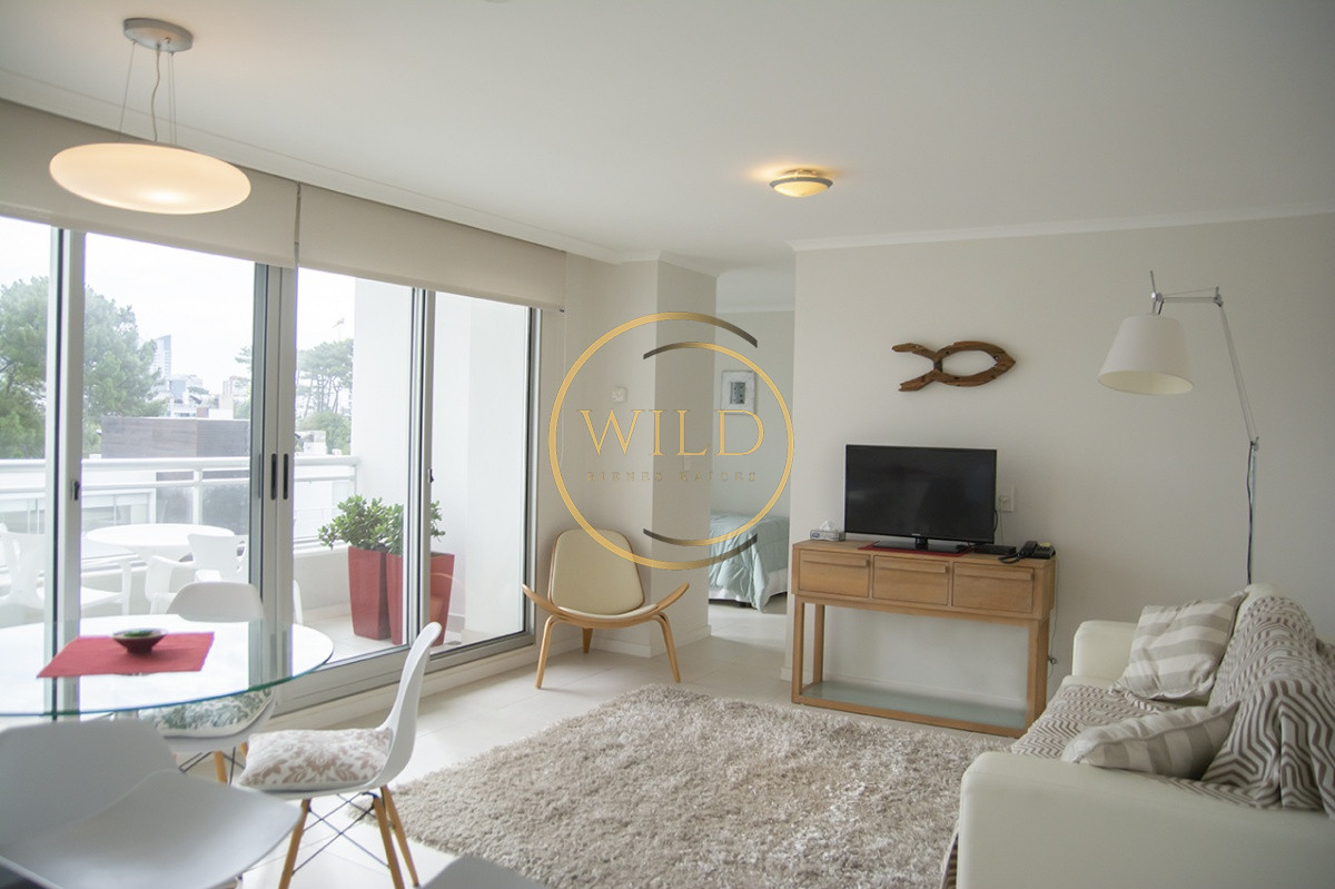 Apartamento ID.1840 - Departamento de 1 dormitorio y medio en venta en complejo con amenities. Playa Brava