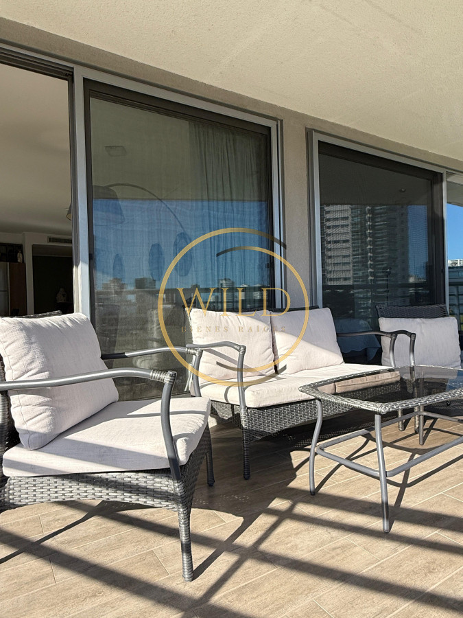 Apartamento ID.2379 - En venta apartamento de 2 dormitorios en suite en Mansa, Punta del Este.