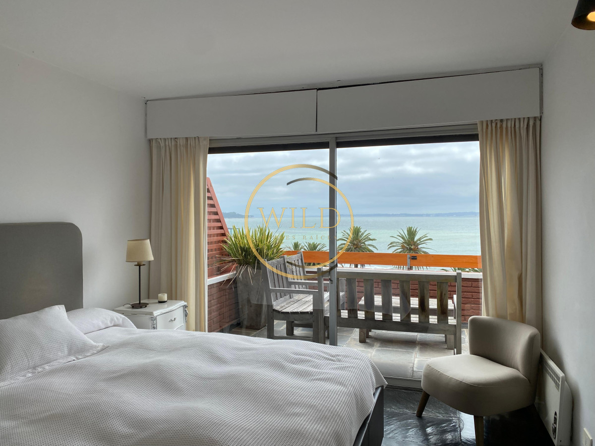 Apartamento ID.2602 - Vende apartamento con vista al mar de 3 dormitorios, Punta del Este