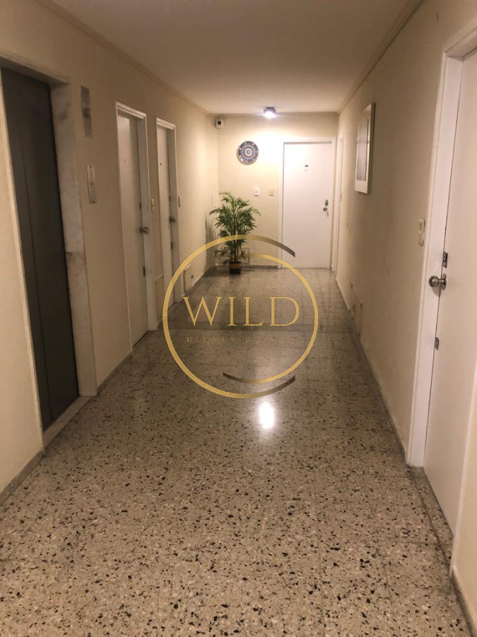 Apartamento ID.1864 - Venta Apartamento de 1 dormitorio en La Península, sobre Av. Gorlero. 