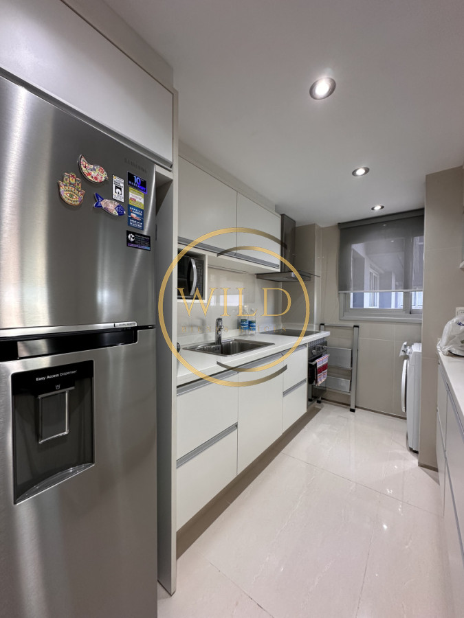 Apartamento ID.2621 - Vende apto de 2 dormitorios en Miami Boulevard ! Punta del este