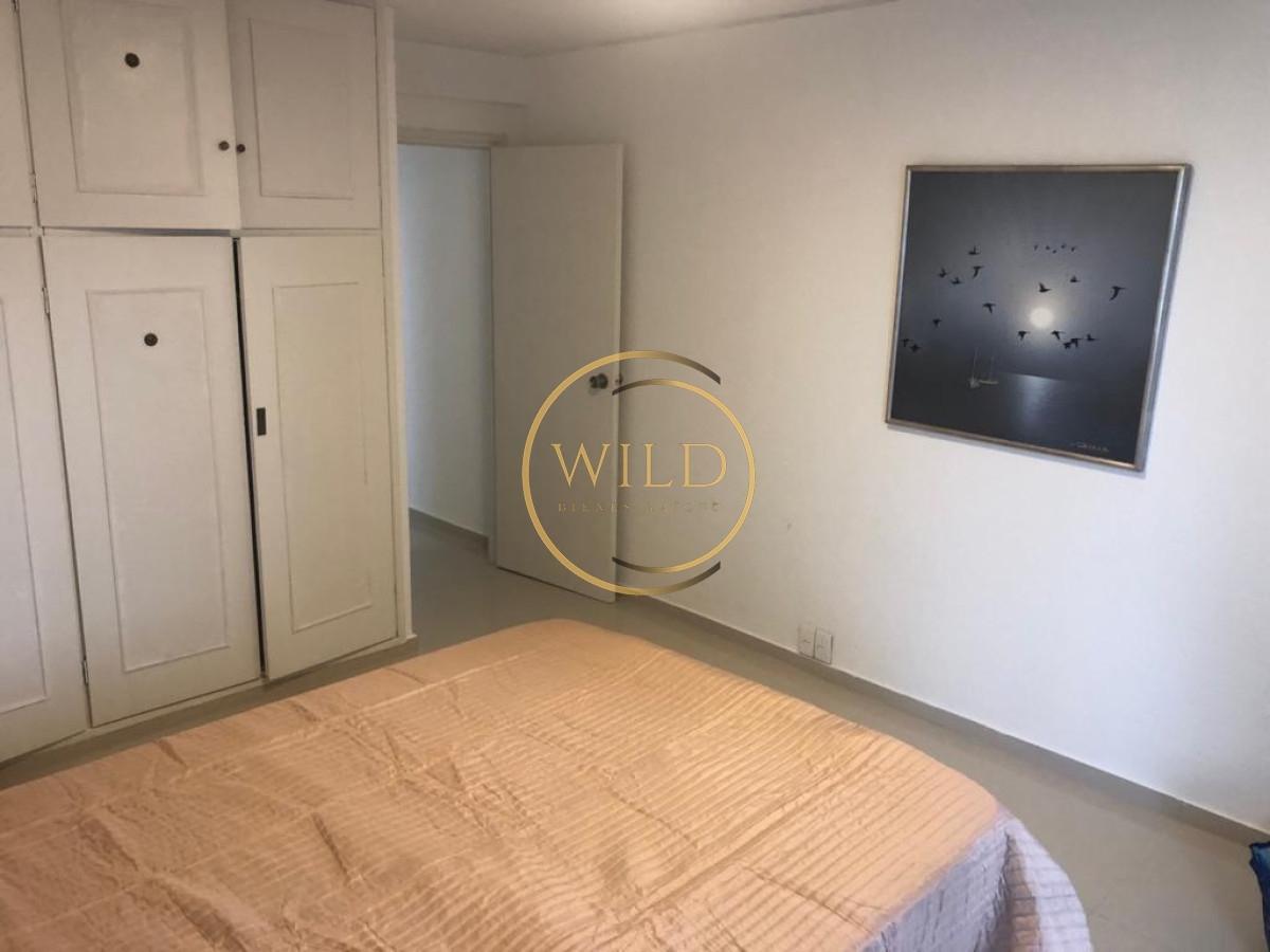 Apartamento ID.1864 - Venta Apartamento de 1 dormitorio en La Península, sobre Av. Gorlero. 