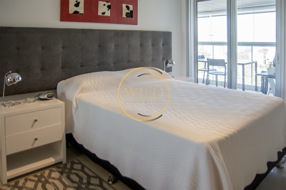 Apartamento ID.2621 - Vende apto de 2 dormitorios en Miami Boulevard ! Punta del este