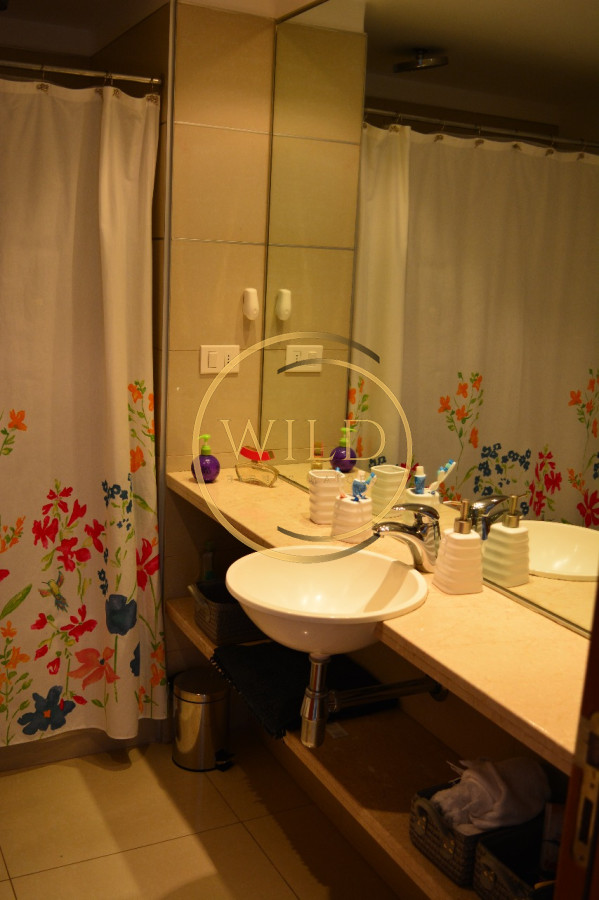 Apartamento ID.2134 - Vende, Permuta apartamento por Casa en Punta del Este ! 