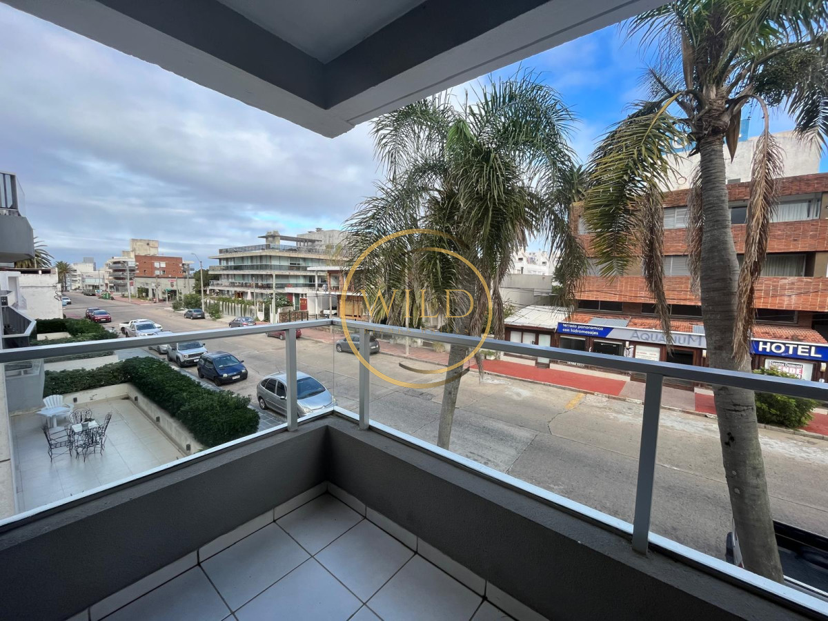 Apartamento ID.2355 - Apartamento en Venta de 2 dormitorios a cuadras del Puerto , Punta del este 