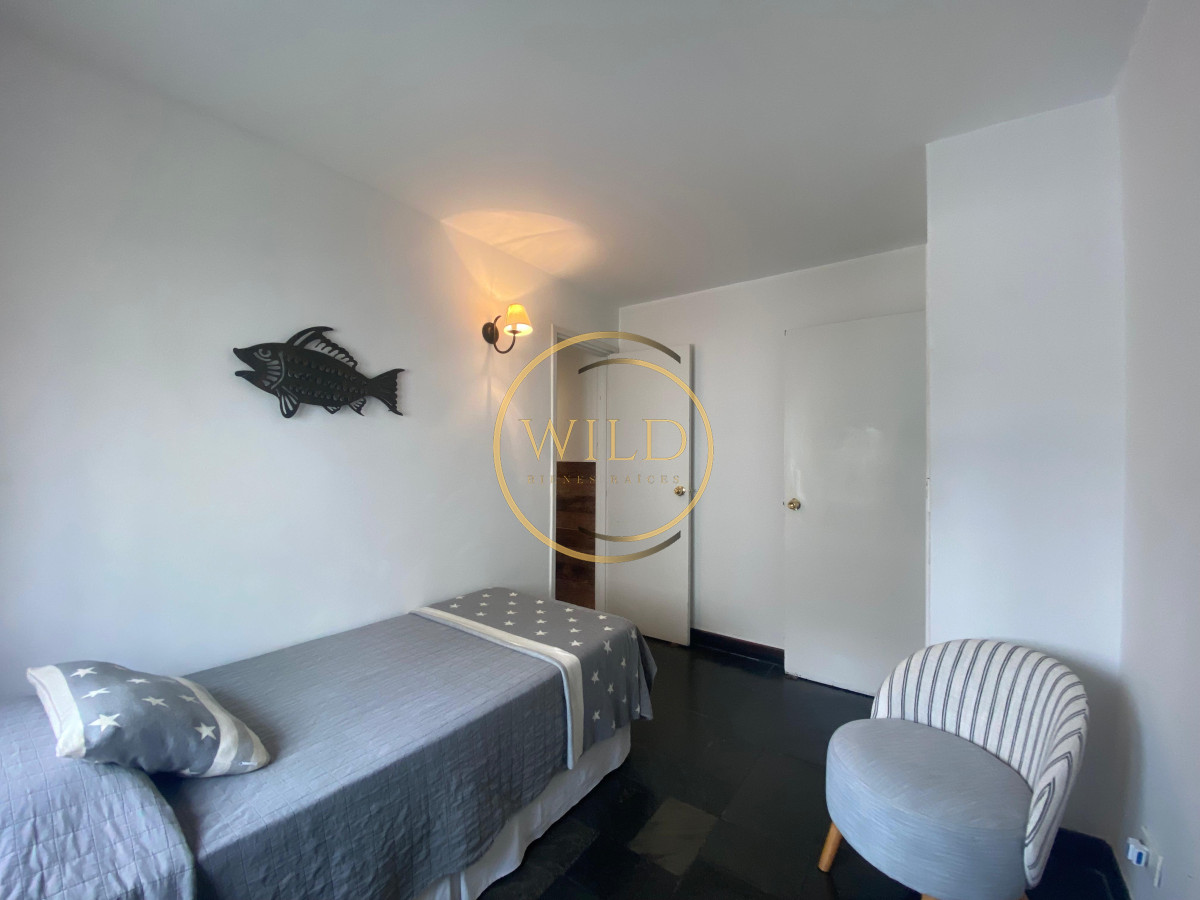 Apartamento ID.2602 - Vende apartamento con vista al mar de 3 dormitorios, Punta del Este