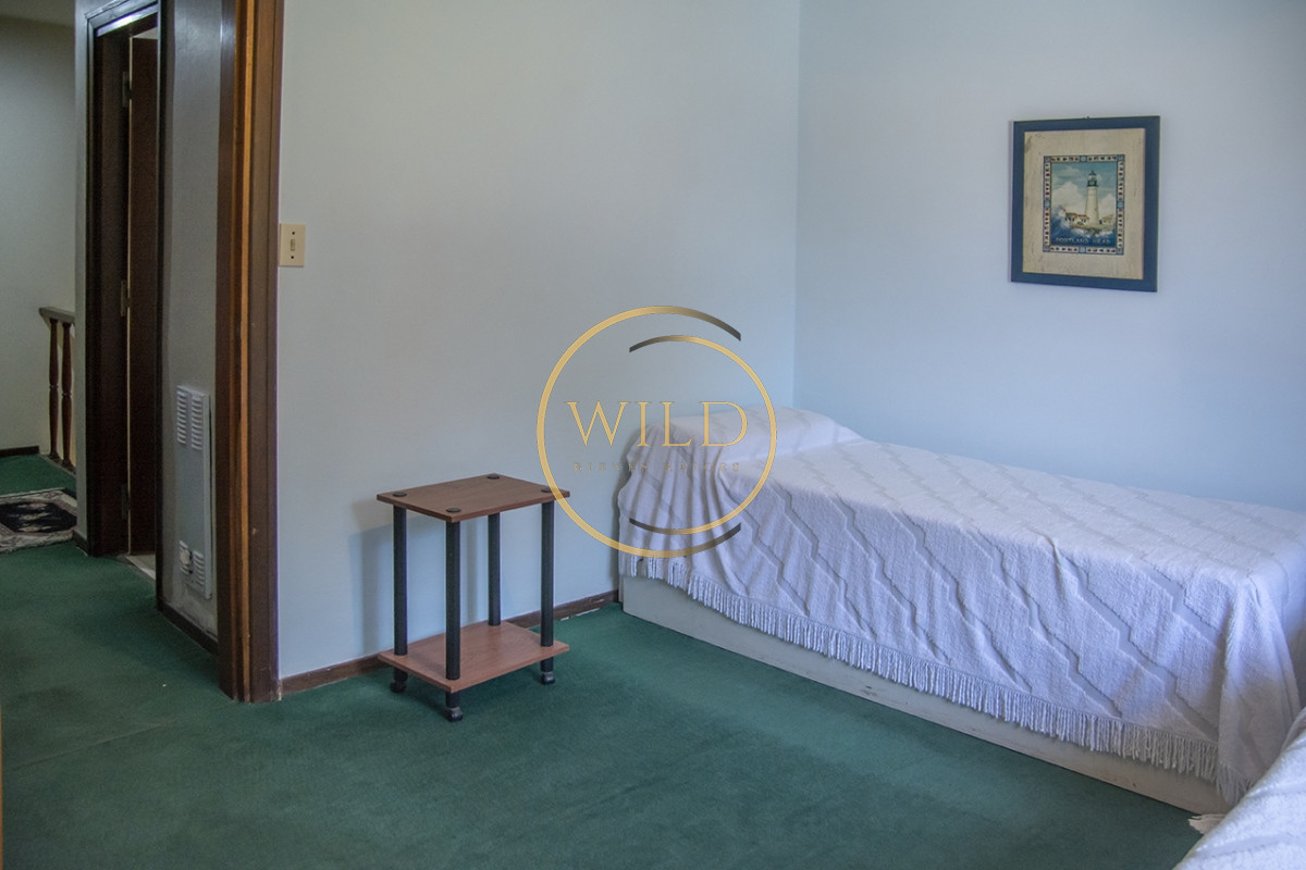 Apartamento ID.2296 - Casa en venta 2 dormitorios en Playa Mansa, Punta del Este. 