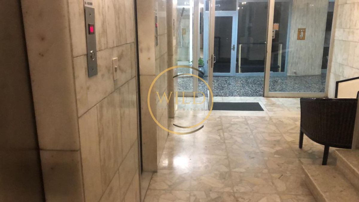Apartamento ID.1864 - Venta Apartamento de 1 dormitorio en La Península, sobre Av. Gorlero. 