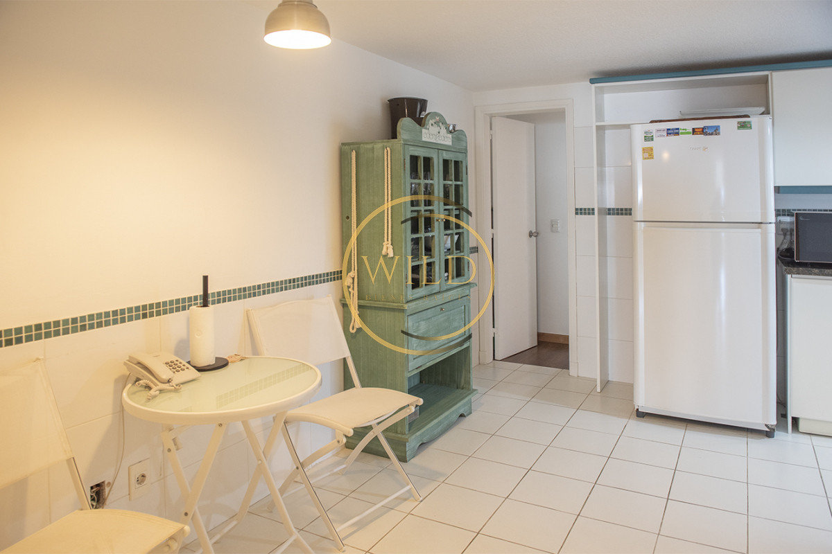 Apartamento ID.2340 - Vende apartamento de 3 dormitorios en Mansa, Punta del Este.