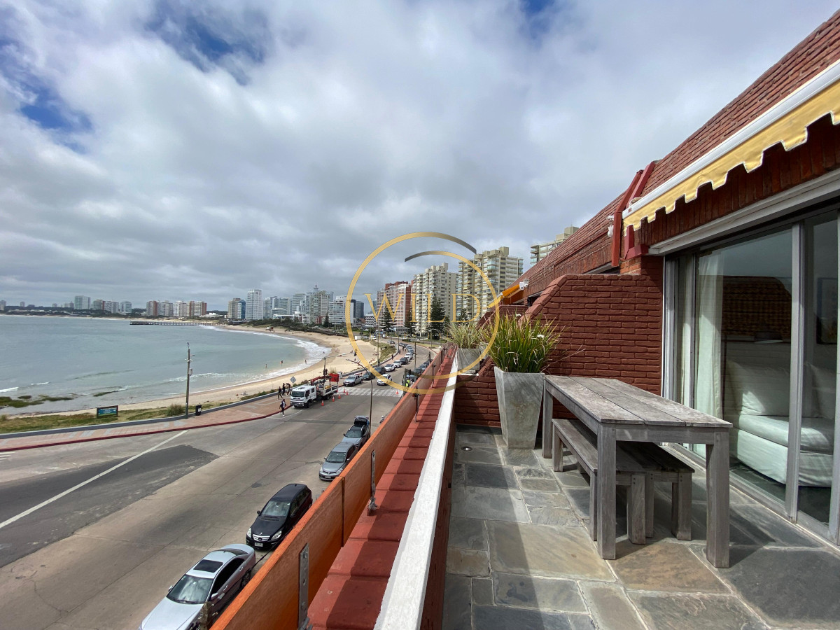 Apartamento ID.2602 - Vende apartamento con vista al mar de 3 dormitorios, Punta del Este