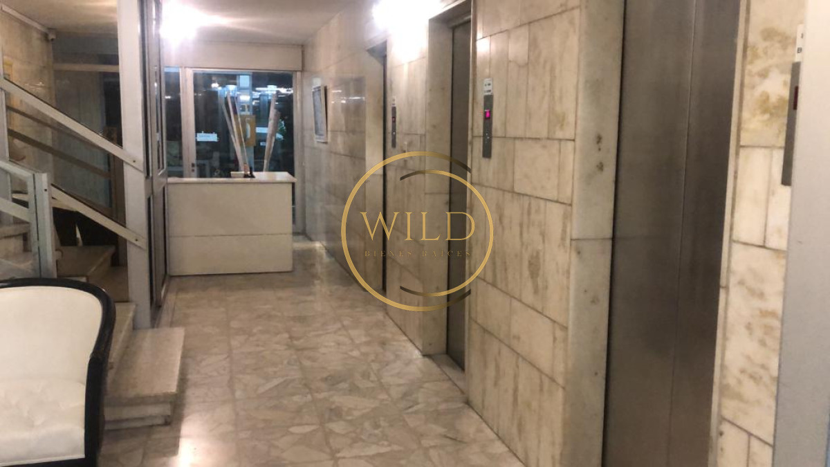 Apartamento ID.1864 - Venta Apartamento de 1 dormitorio en La Península, sobre Av. Gorlero. 