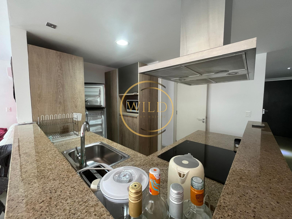 Apartamento ID.2355 - Apartamento en Venta de 2 dormitorios a cuadras del Puerto , Punta del este 