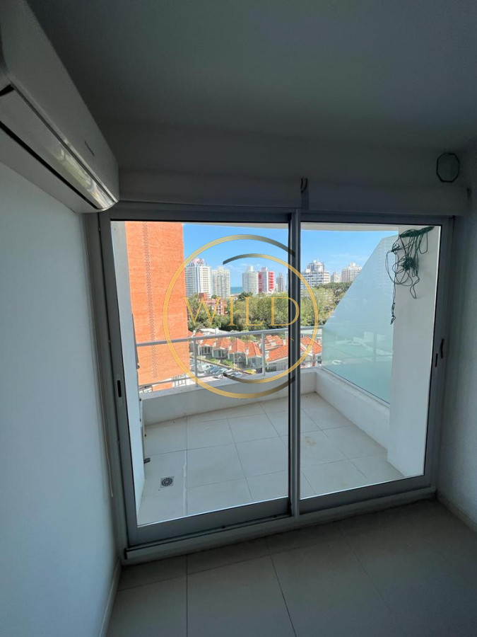 Apartamento ID.2133 - Apartamento de 2 dormitorios en venta en Punta del Este 