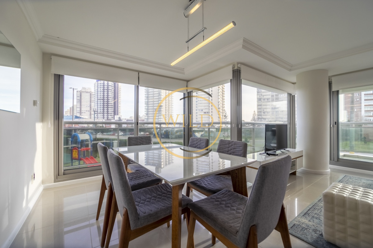 Apartamento ID.2187 - Vende departamento de 2 dormitorios en Brava, Punta del Este con hermosa vista