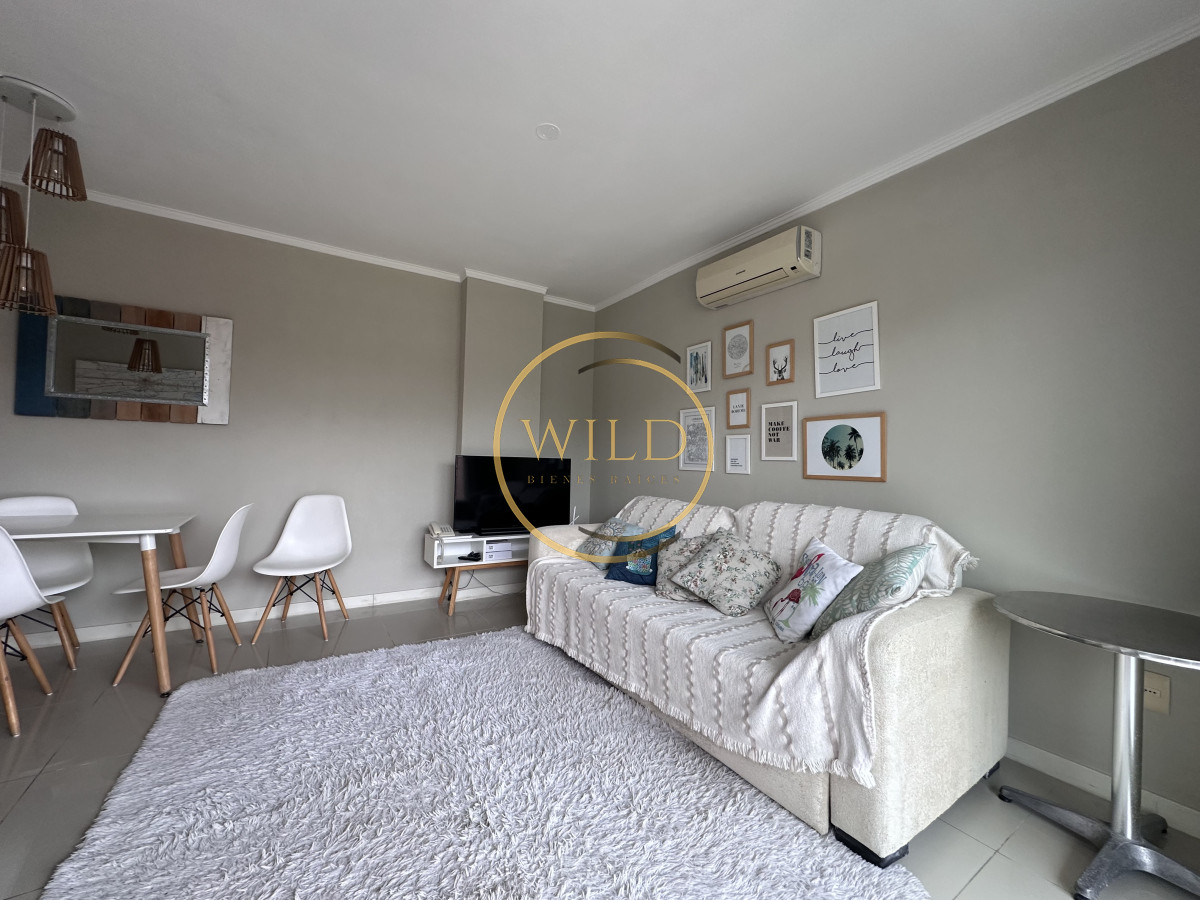 Apartamento ID.2198 - Vende apartamento en playa mansa de 1 dormitorio con parrillero, Punta del Este 