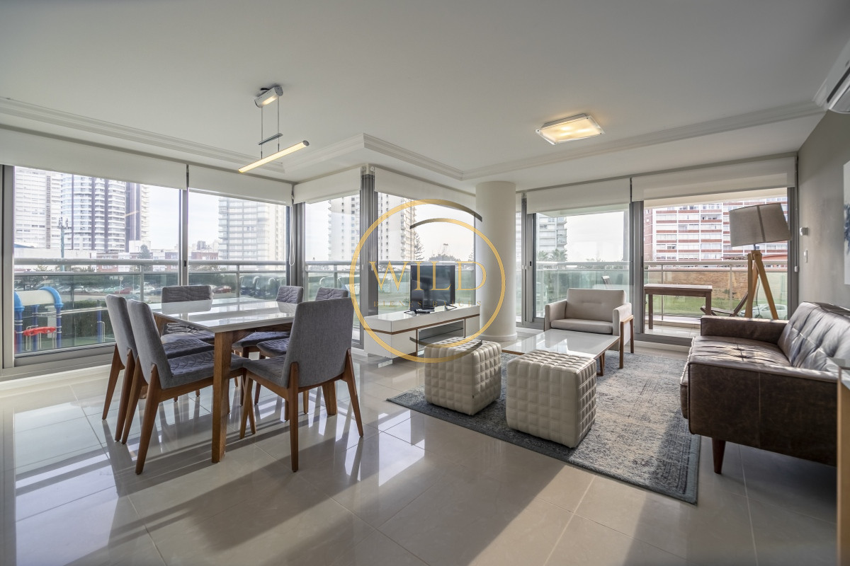 Apartamento ID.2187 - Vende departamento de 2 dormitorios en Brava, Punta del Este con hermosa vista