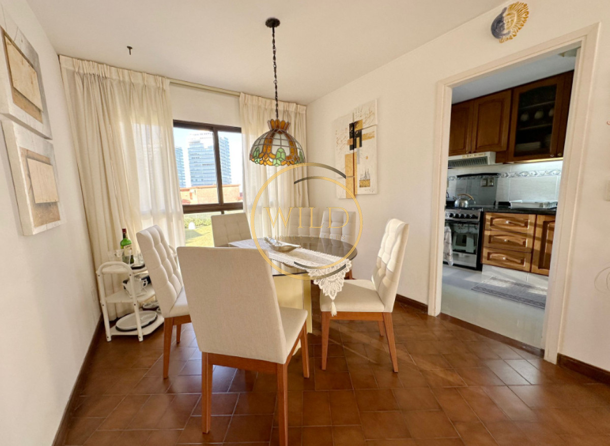 Apartamento ID.2493 - Vende Apartamento frente al mar en Brava, Punta del Este de 2 dormitorios.