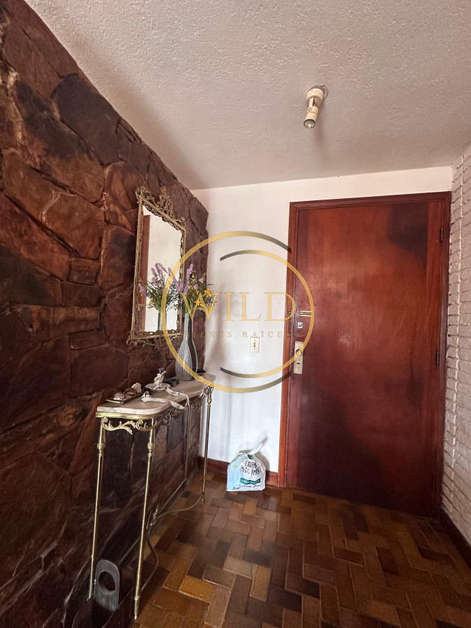 Apartamento ID.2419 - Departamento de 2 dormitorios con 2 baños en venta