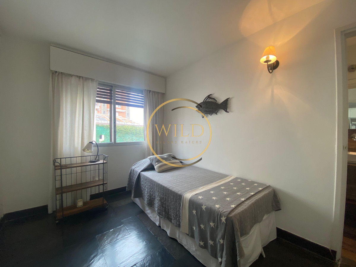 Apartamento ID.2602 - Vende apartamento con vista al mar de 3 dormitorios, Punta del Este