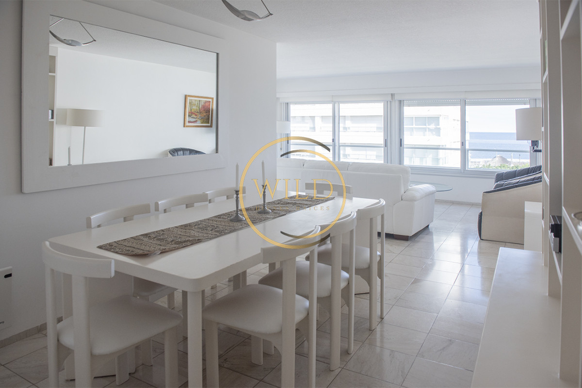 Apartamento ID.2340 - Vende apartamento de 3 dormitorios en Mansa, Punta del Este.