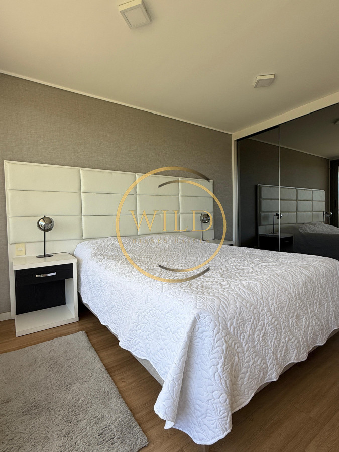 Apartamento ID.2379 - En venta apartamento de 2 dormitorios en suite en Mansa, Punta del Este.