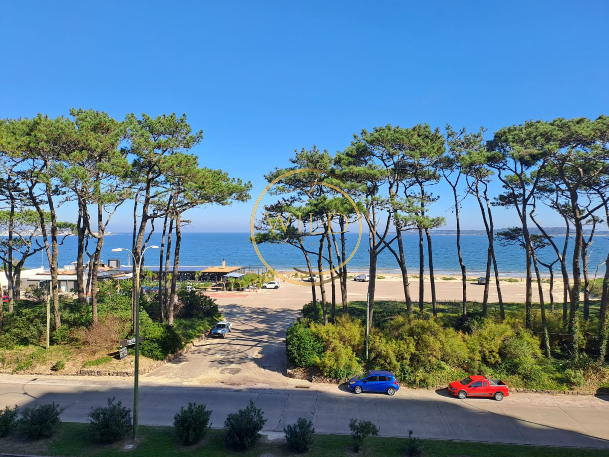 Apartamento ID.2245 - Apartamento en Venta de 2 dormitorios en Edificio I´marangatu, Playa Mansa , Punta del Este