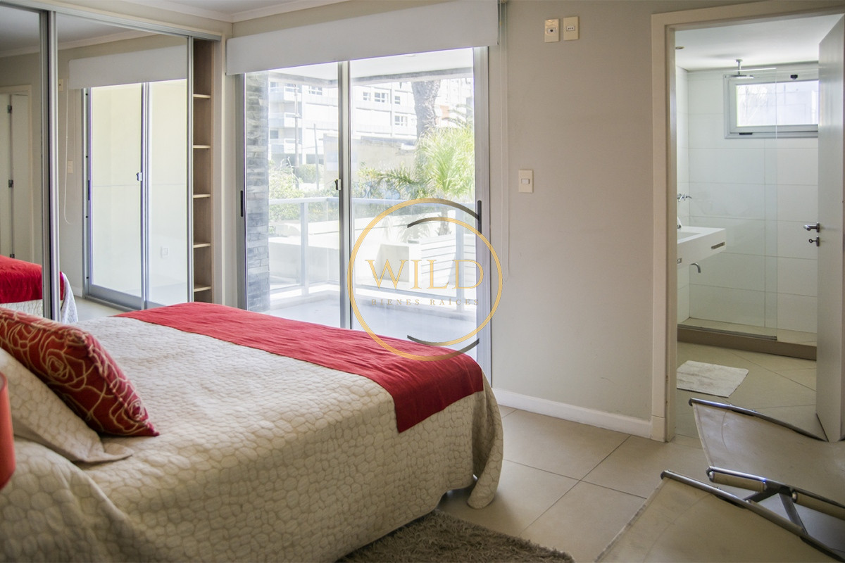 Apartamento ID.1834 - Departamento de 3 dormitorios con parrillero en venta, edificio nuevo en la Peninsula.