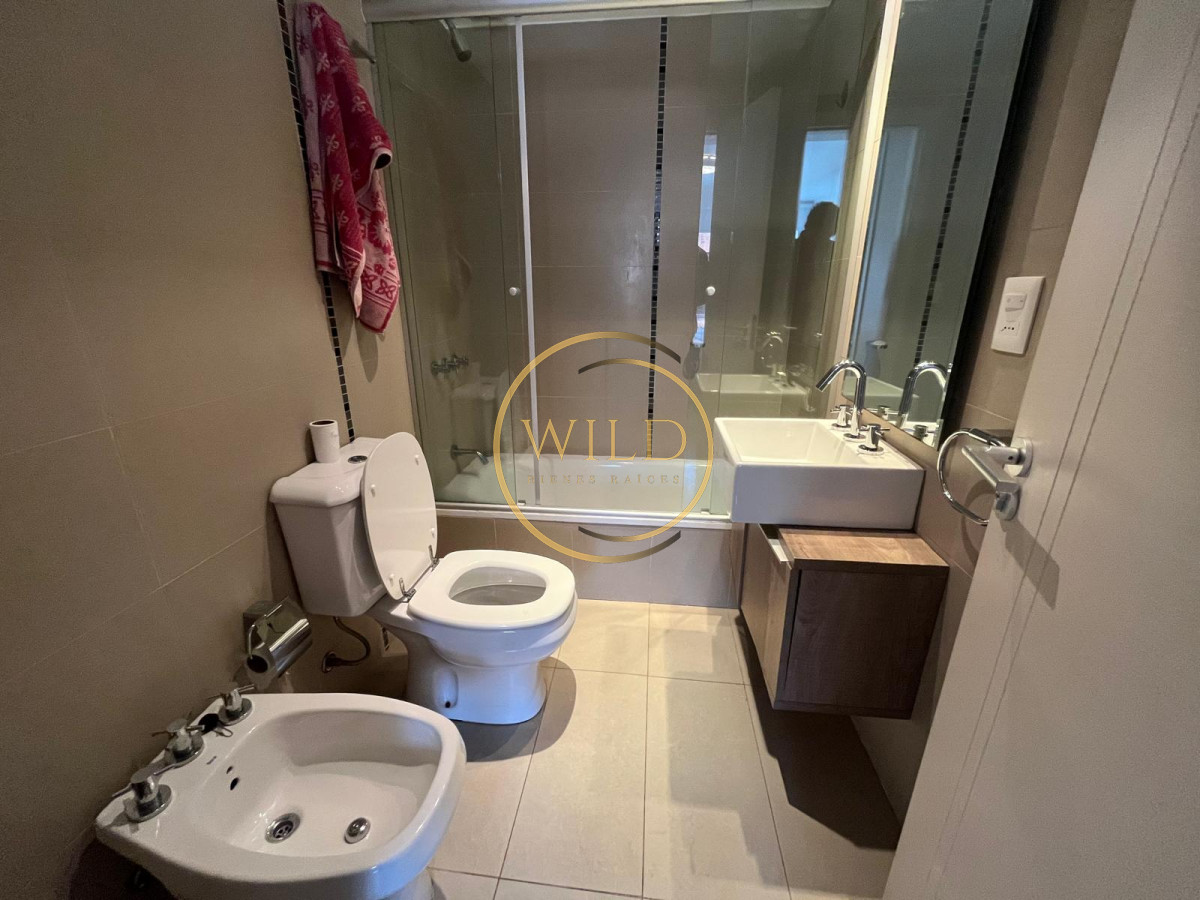 Apartamento ID.2355 - Apartamento en Venta de 2 dormitorios a cuadras del Puerto , Punta del este 