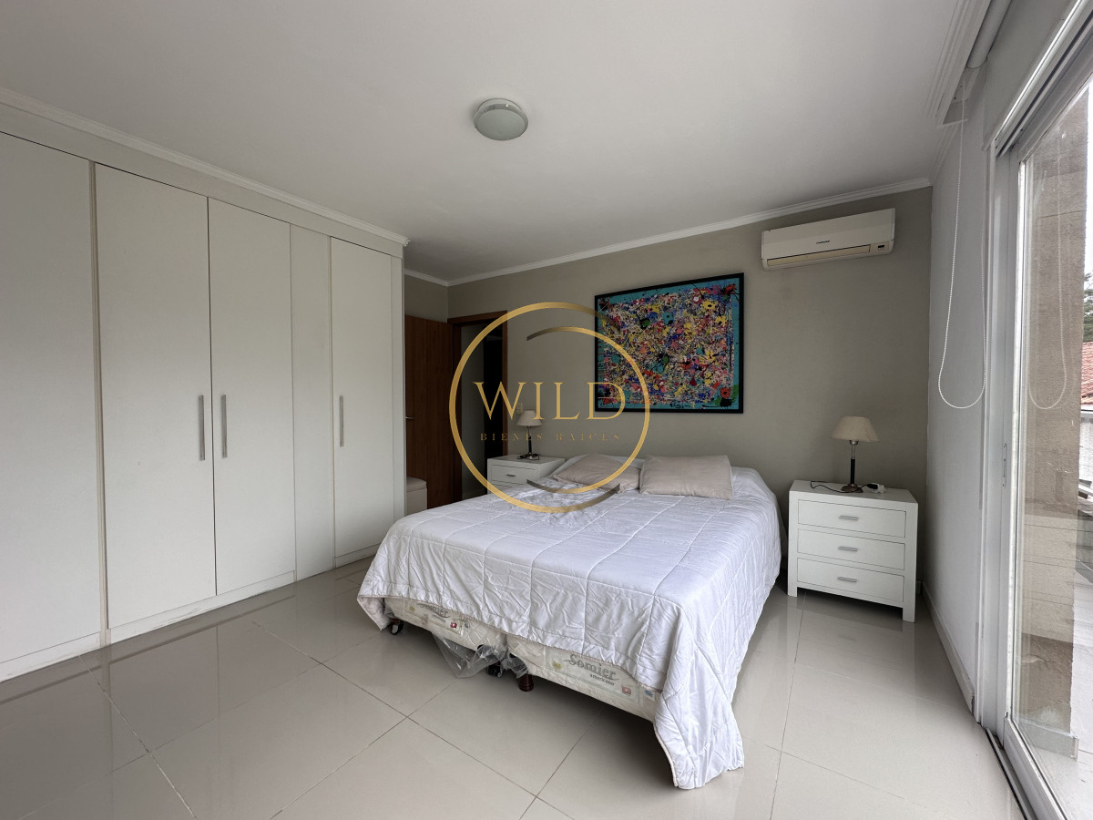 Apartamento ID.2198 - Vende apartamento en playa mansa de 1 dormitorio con parrillero, Punta del Este 