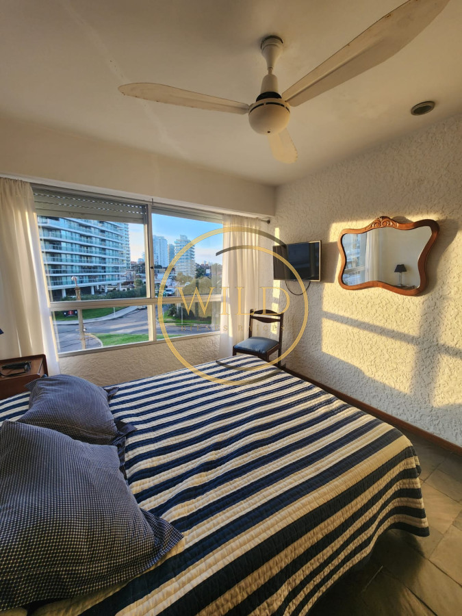 Apartamento ID.1857 - Departamento de 1 dormitorio en venta en complejo frente al mar. 
