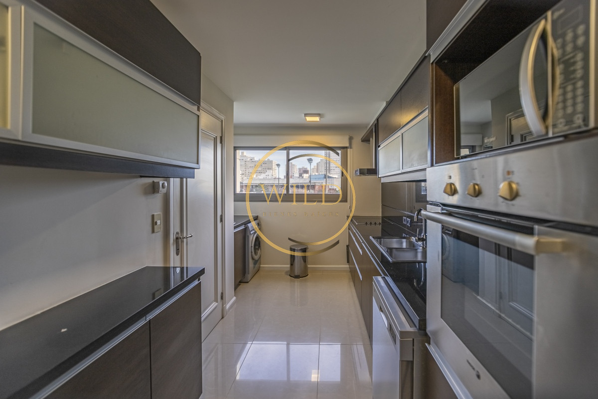 Apartamento ID.2187 - Vende departamento de 2 dormitorios en Brava, Punta del Este con hermosa vista