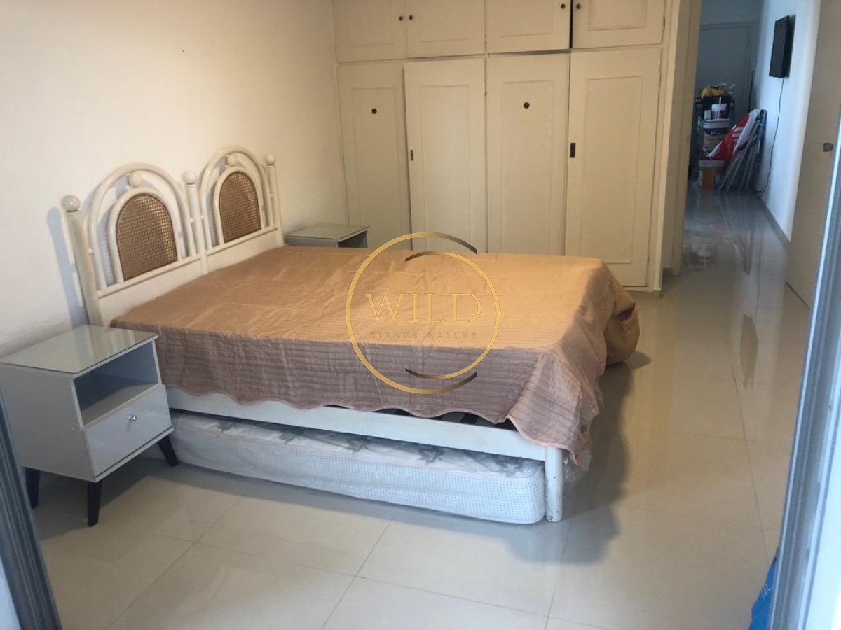 Apartamento ID.1864 - Venta Apartamento de 1 dormitorio en La Península, sobre Av. Gorlero. 