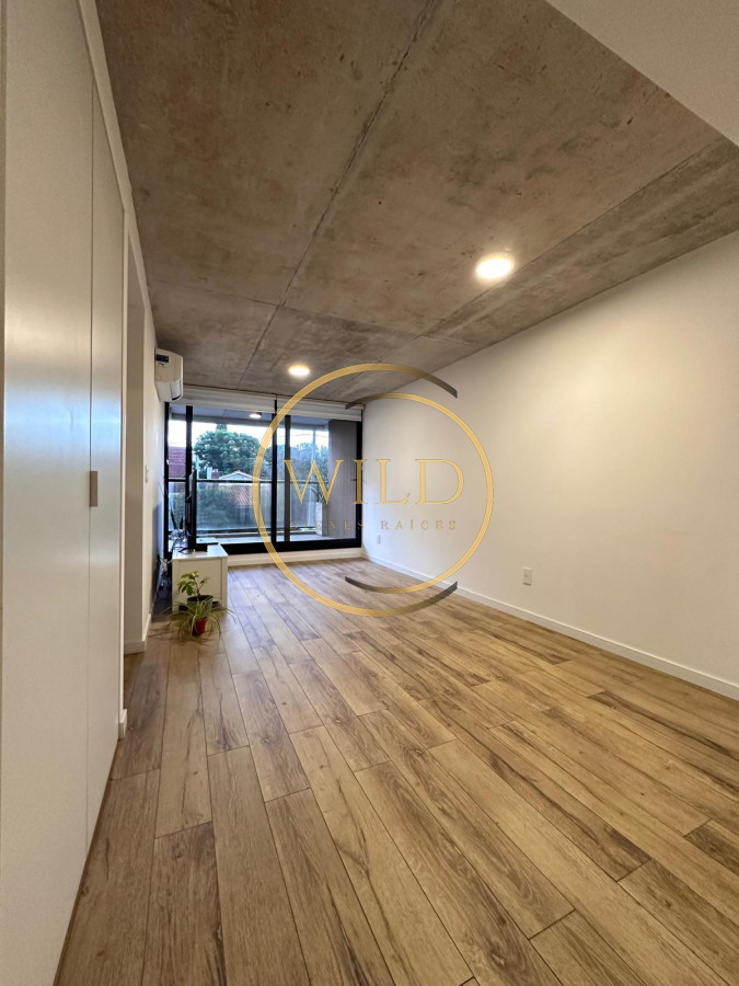 Apartamento ID.2235 - Vende oportunidad en Playa Mansa, primera línea de 2 dormitorios en Punta del Este 