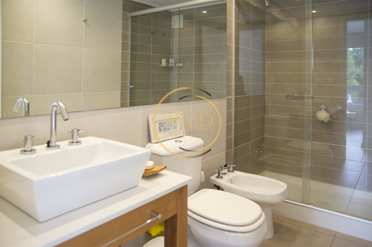 Apartamento ID.1840 - Departamento de 1 dormitorio y medio en venta en complejo con amenities. Playa Brava