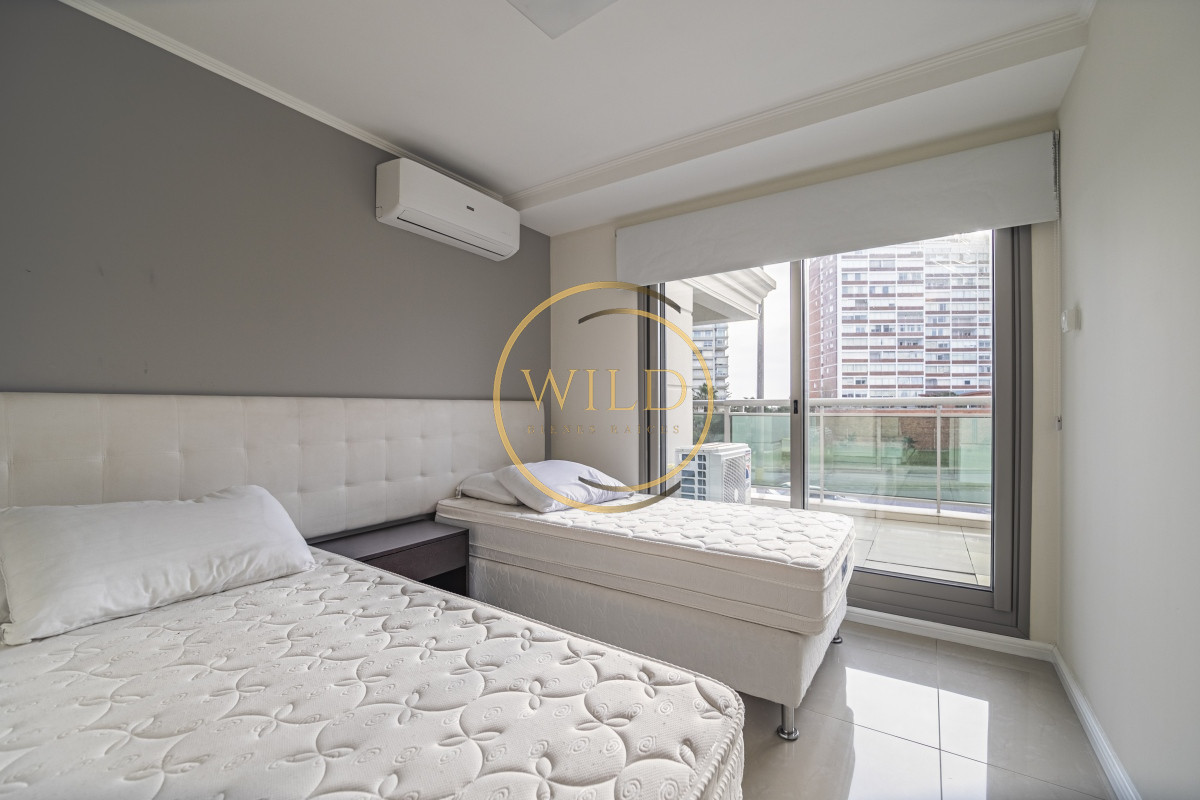 Apartamento ID.2187 - Vende departamento de 2 dormitorios en Brava, Punta del Este con hermosa vista